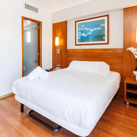 Hotel O7 Colombo 3*