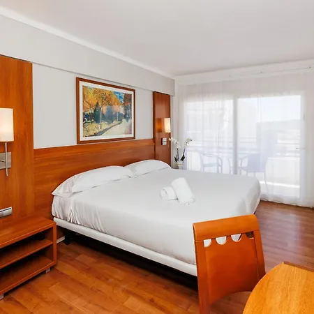 Hotel O7 Colombo S'Illot (Mallorca)