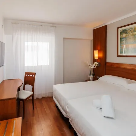 O7 Colombo Hotel