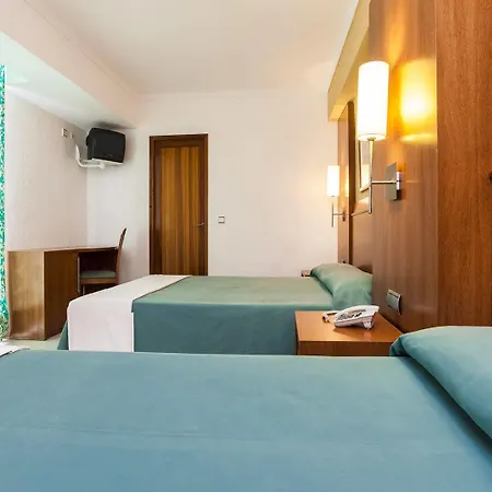 O7 Colombo S'Illot (Mallorca)